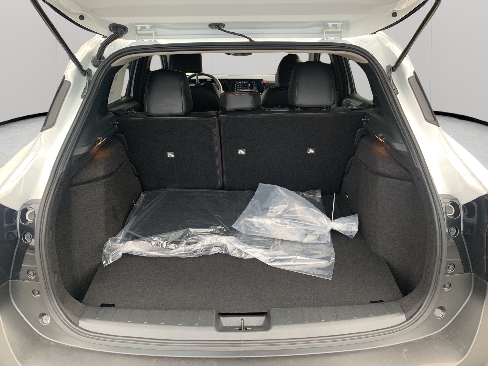 2026 Nissan KICKS SR AWD - Photo 30