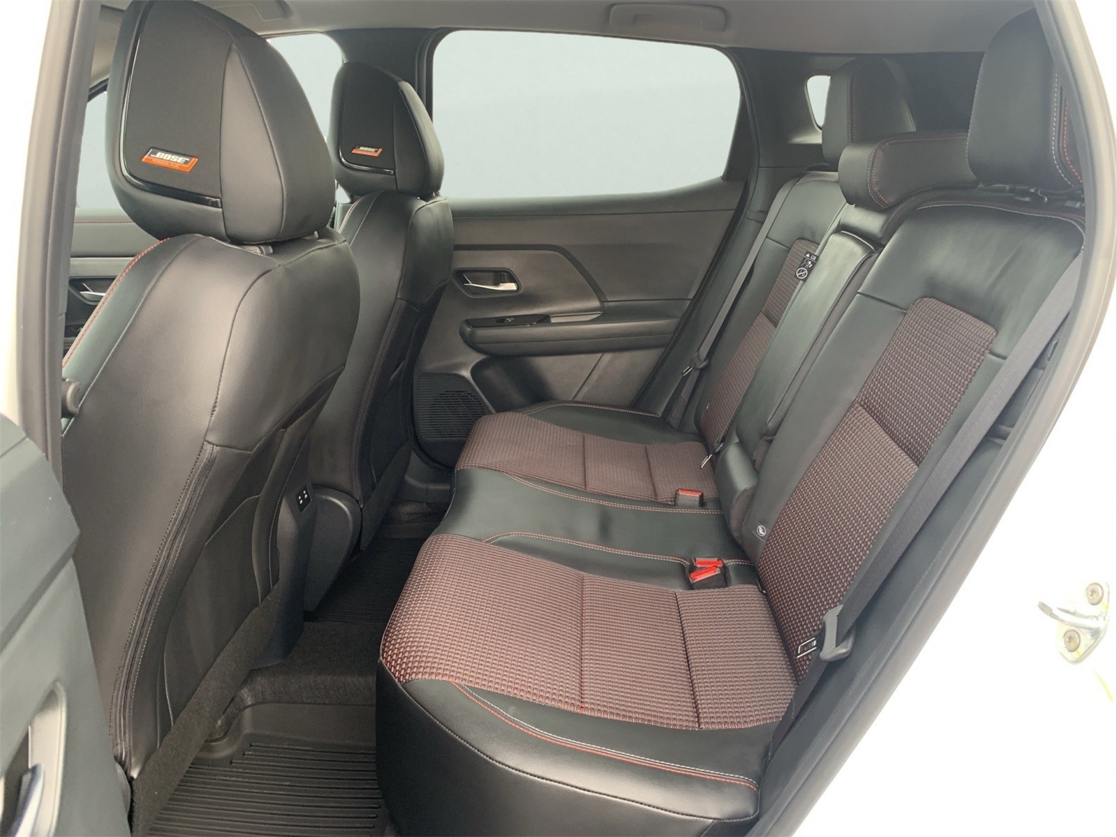 New 2026 Aspen White TriCoat Nissan SR image 30