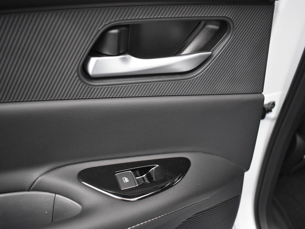 2025 Nissan Murano SL - Photo 14