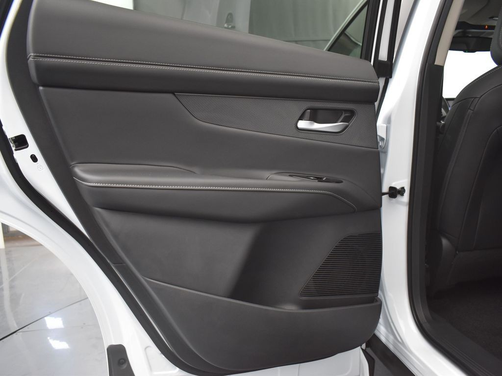 2025 Nissan Murano SL - Photo 15