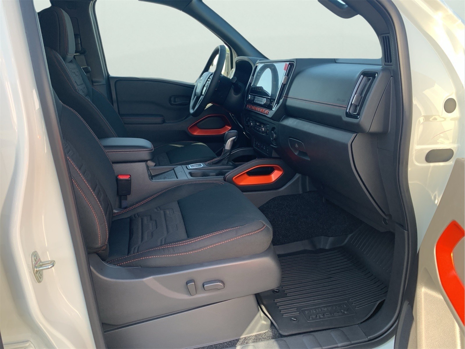 2026 Nissan Frontier PRO-4X - Photo 30
