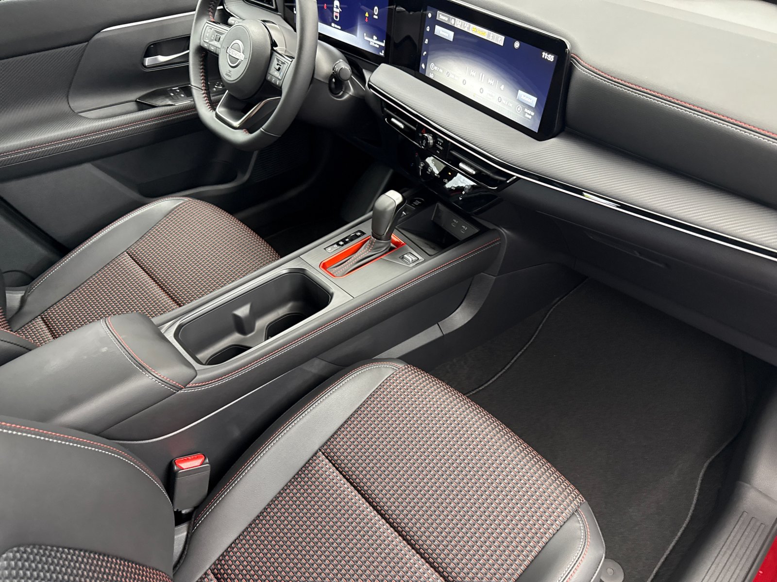 2025 Nissan Kicks SR - Photo 15