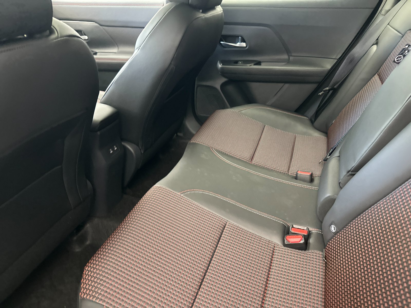 2026 Nissan KICKS SR AWD - Photo 11