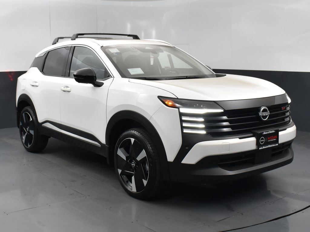 2026 Nissan Kicks 2.0 SR's photo