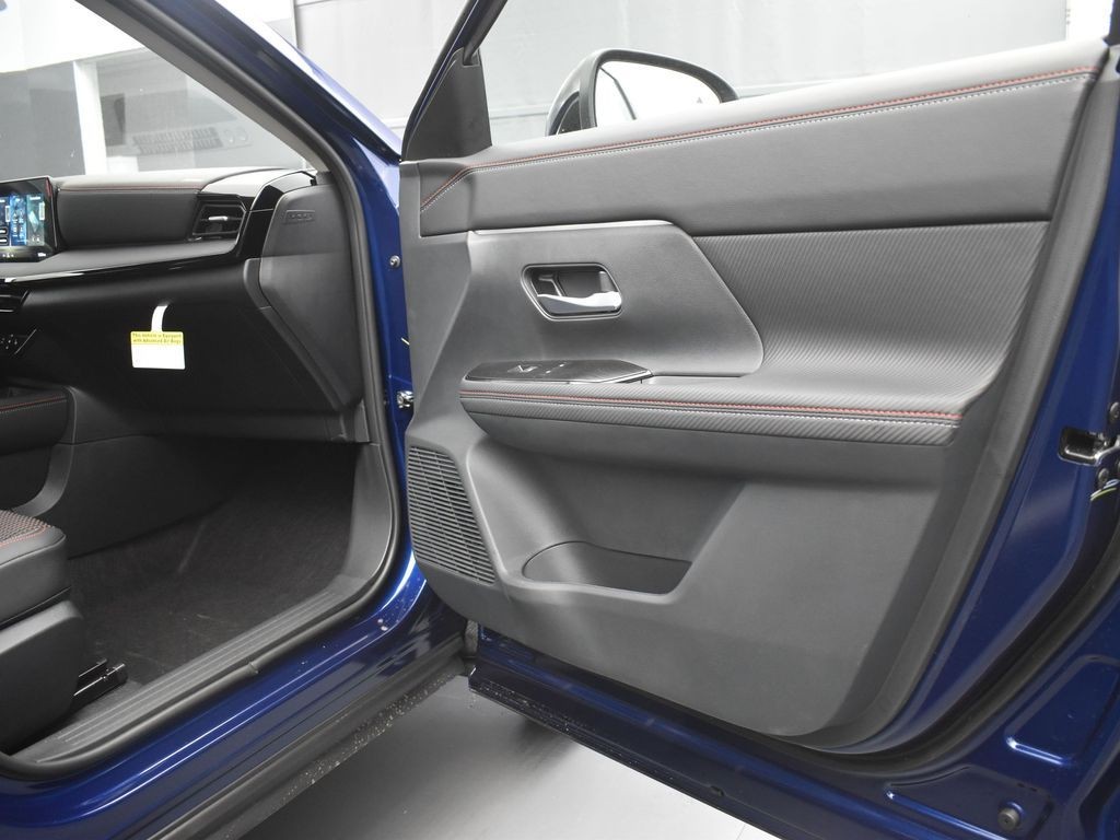 New 2026 Blue Nissan SR image 26