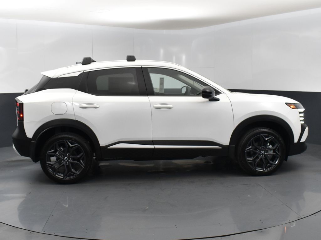 New 2026 White Nissan SR image 8