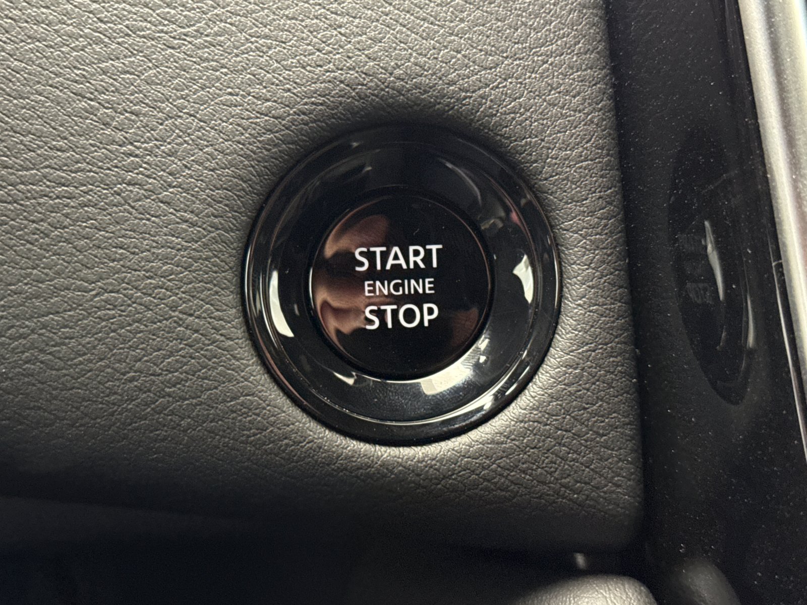 2025 Nissan Armada SL - Photo 23