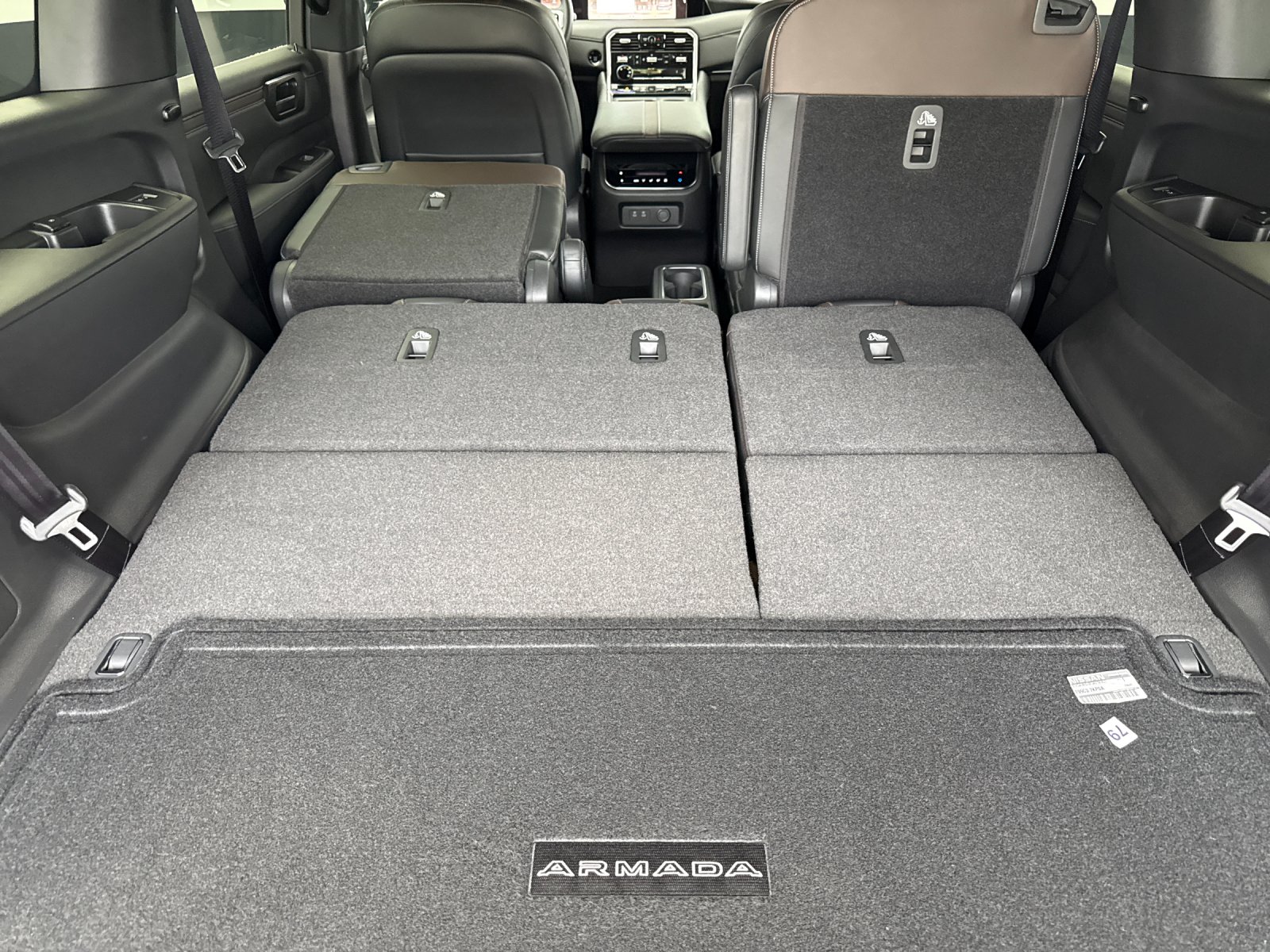 2025 Nissan Armada SL - Photo 15