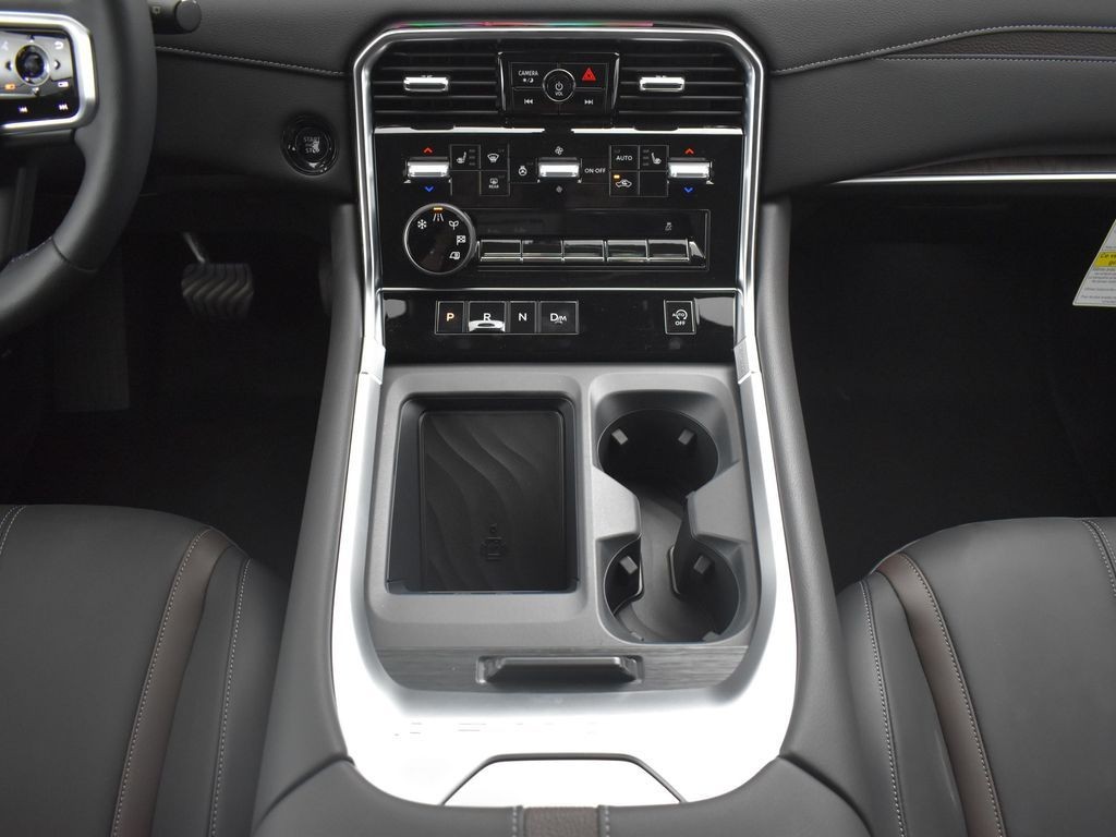 2025 Nissan Armada SL - Photo 12