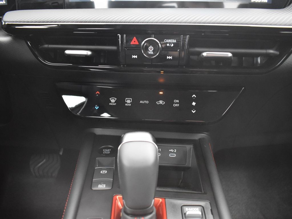 2026 Nissan KICKS SR - Photo 11