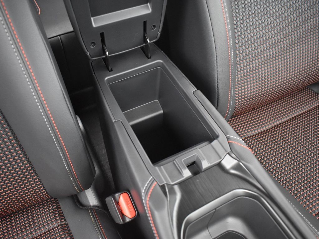 2026 Nissan KICKS SR - Photo 24
