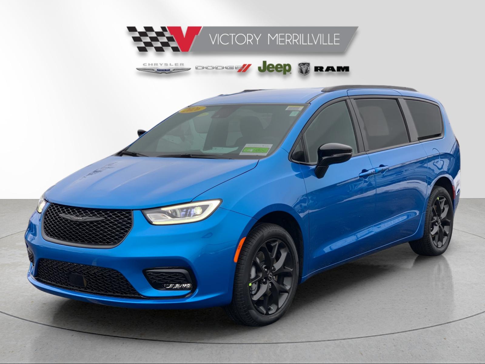 2026 Chrysler Pacifica Select AWD's photo