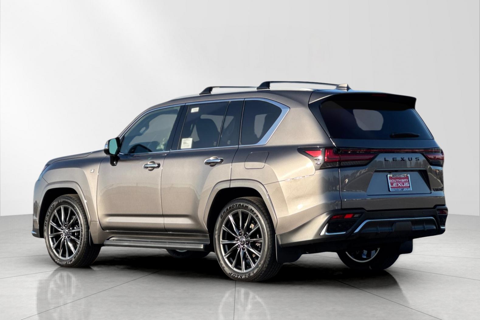 2026 Lexus LX 600 F-Sport - Photo 4