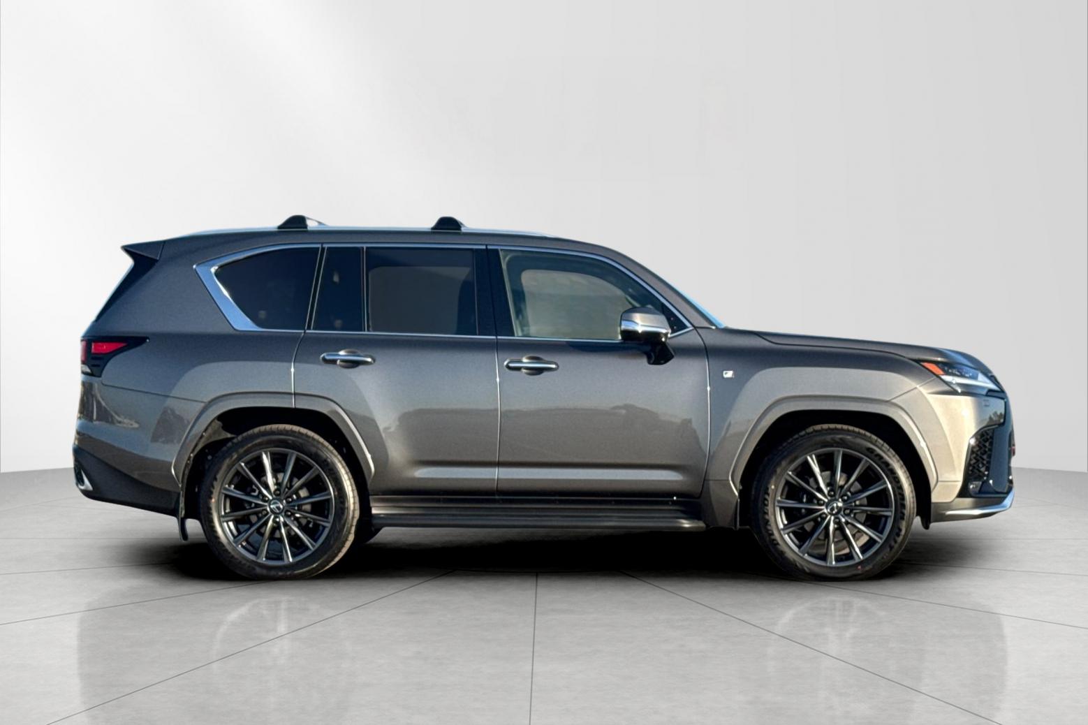 2026 Lexus LX 600 F-Sport - Photo 7