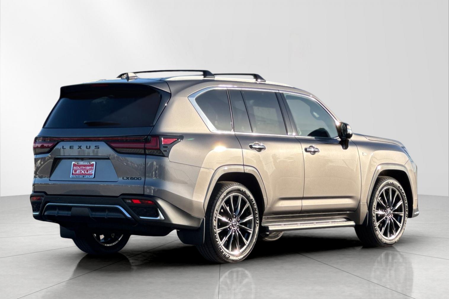 2026 Lexus LX 600 F-Sport - Photo 6