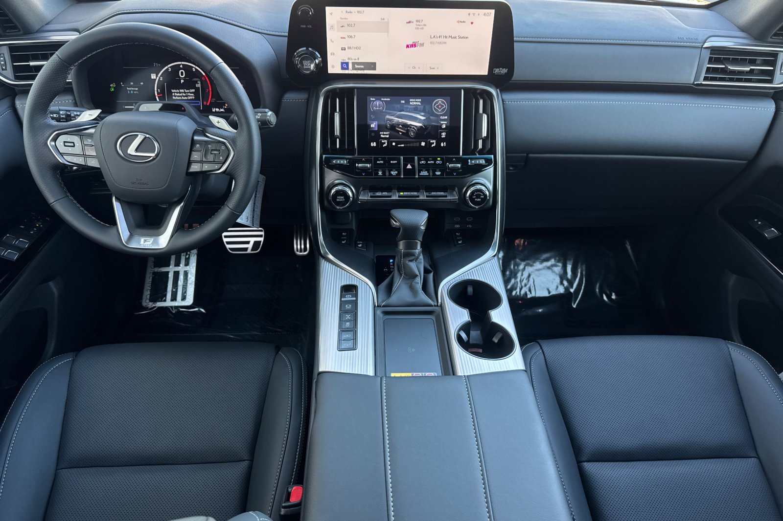 2026 Lexus LX 600 F-Sport - Photo 13