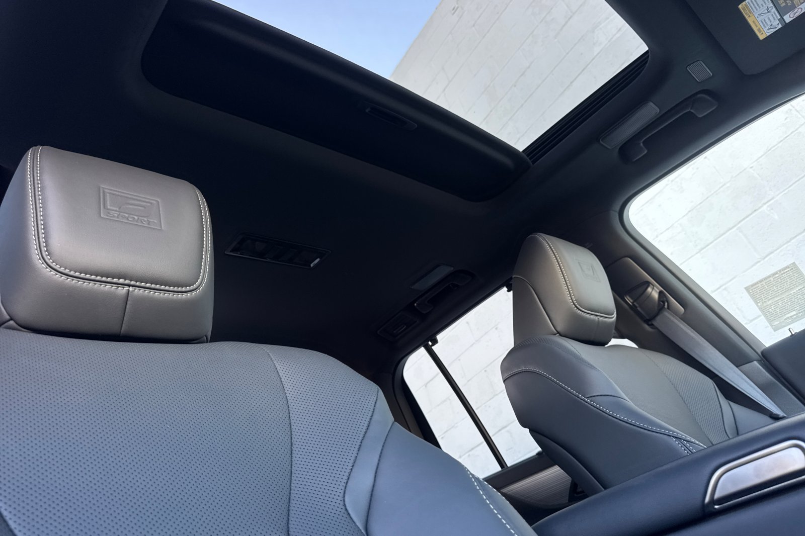 2026 Lexus LX 600 F-Sport - Photo 18