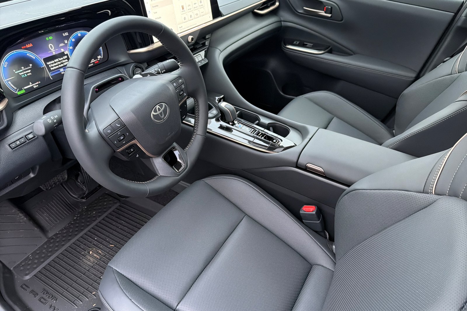 2026 Toyota Crown Platinum - Photo 8