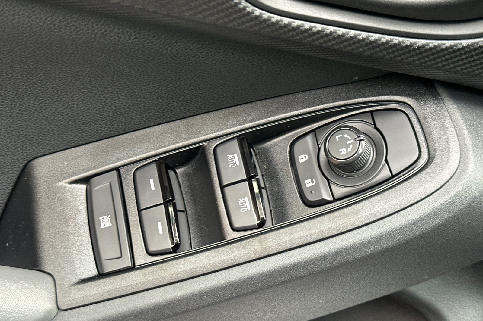New 2026 ICE SILVER METALLIC Subaru Wilderness image 13