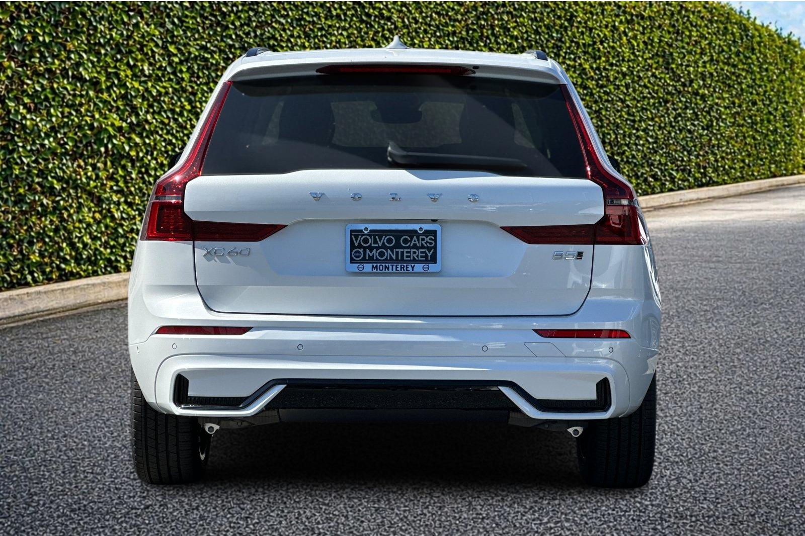 New 2026 Crystal White Volvo Plus image 5
