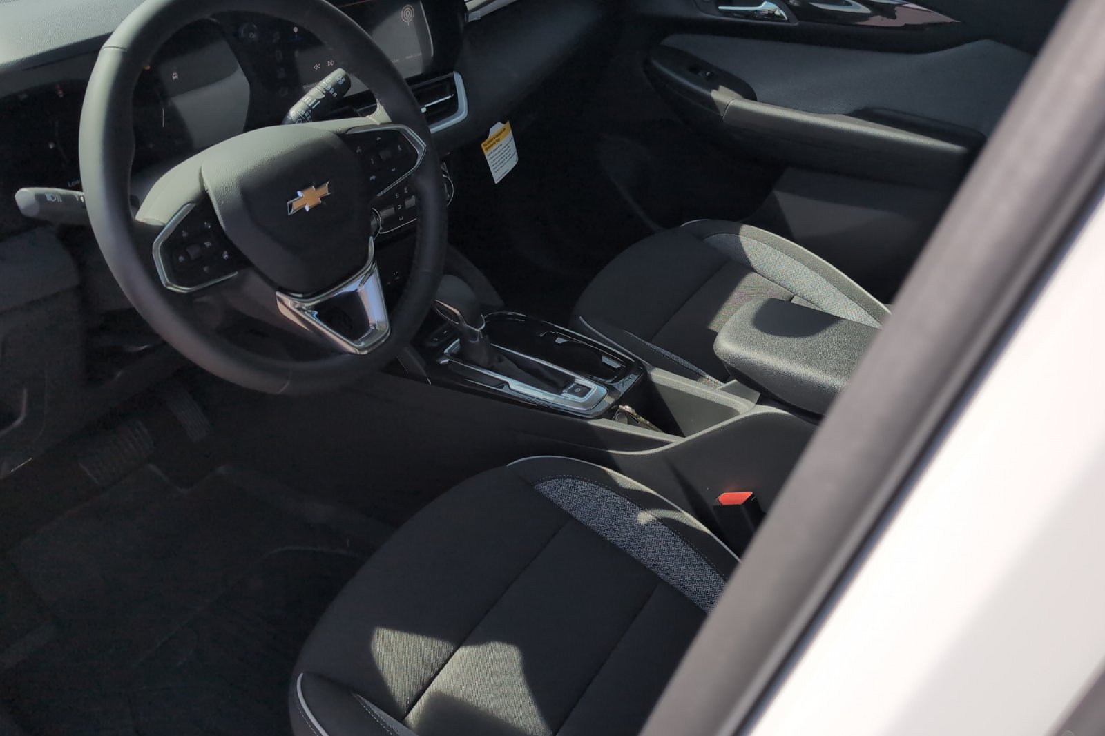 New 2026 White Chevrolet LT image 10