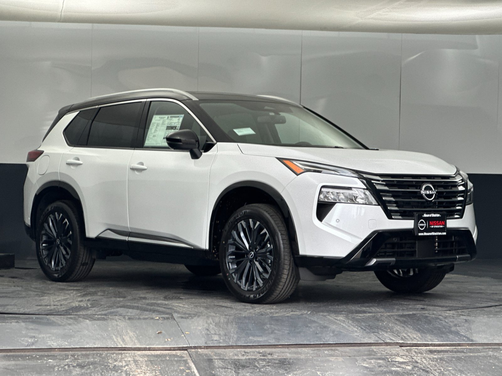 2026 Nissan Rogue Platinum AWD's photo