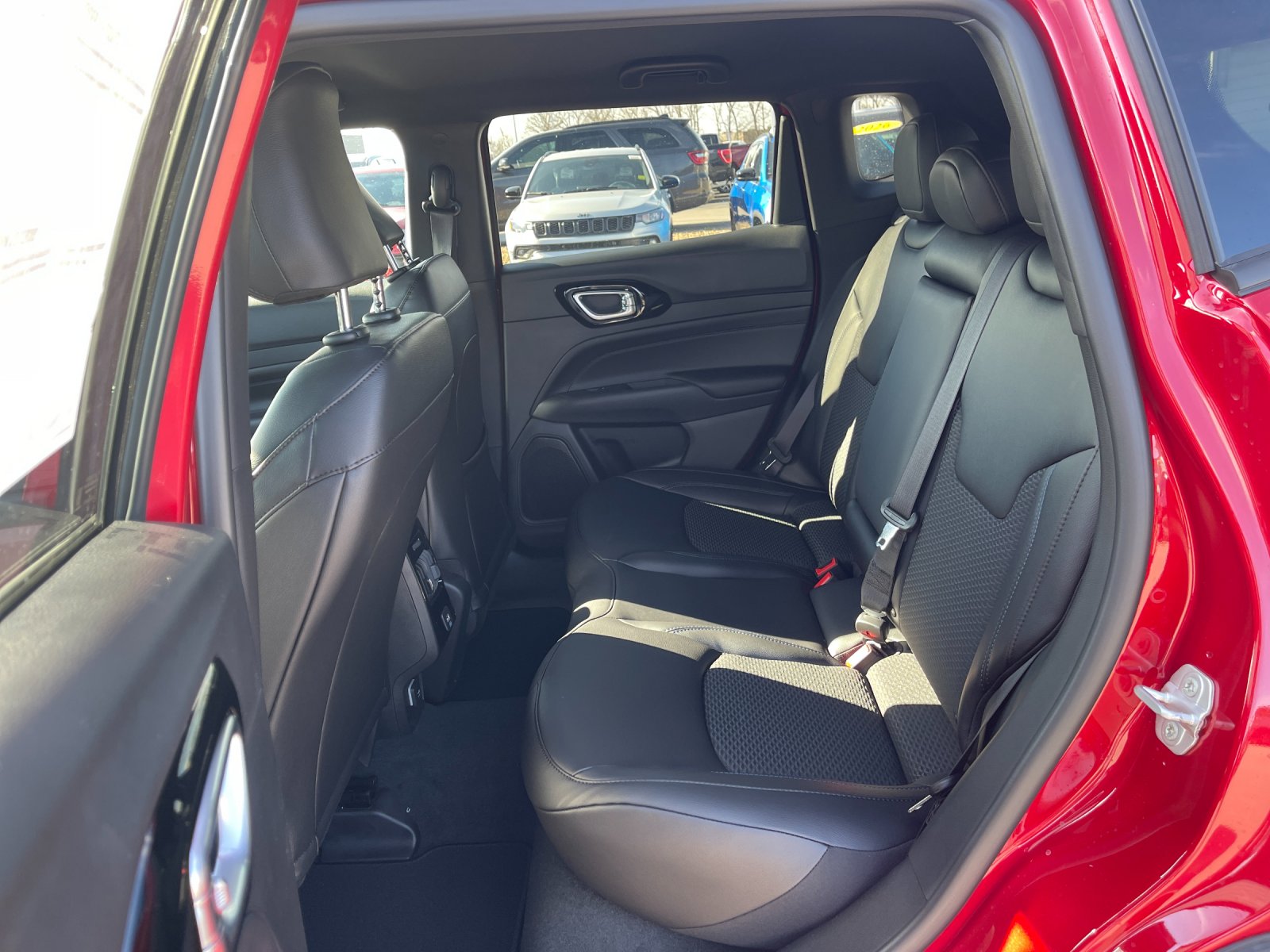 New 2026 Red Hot Pearlcoat Jeep Latitude image 13