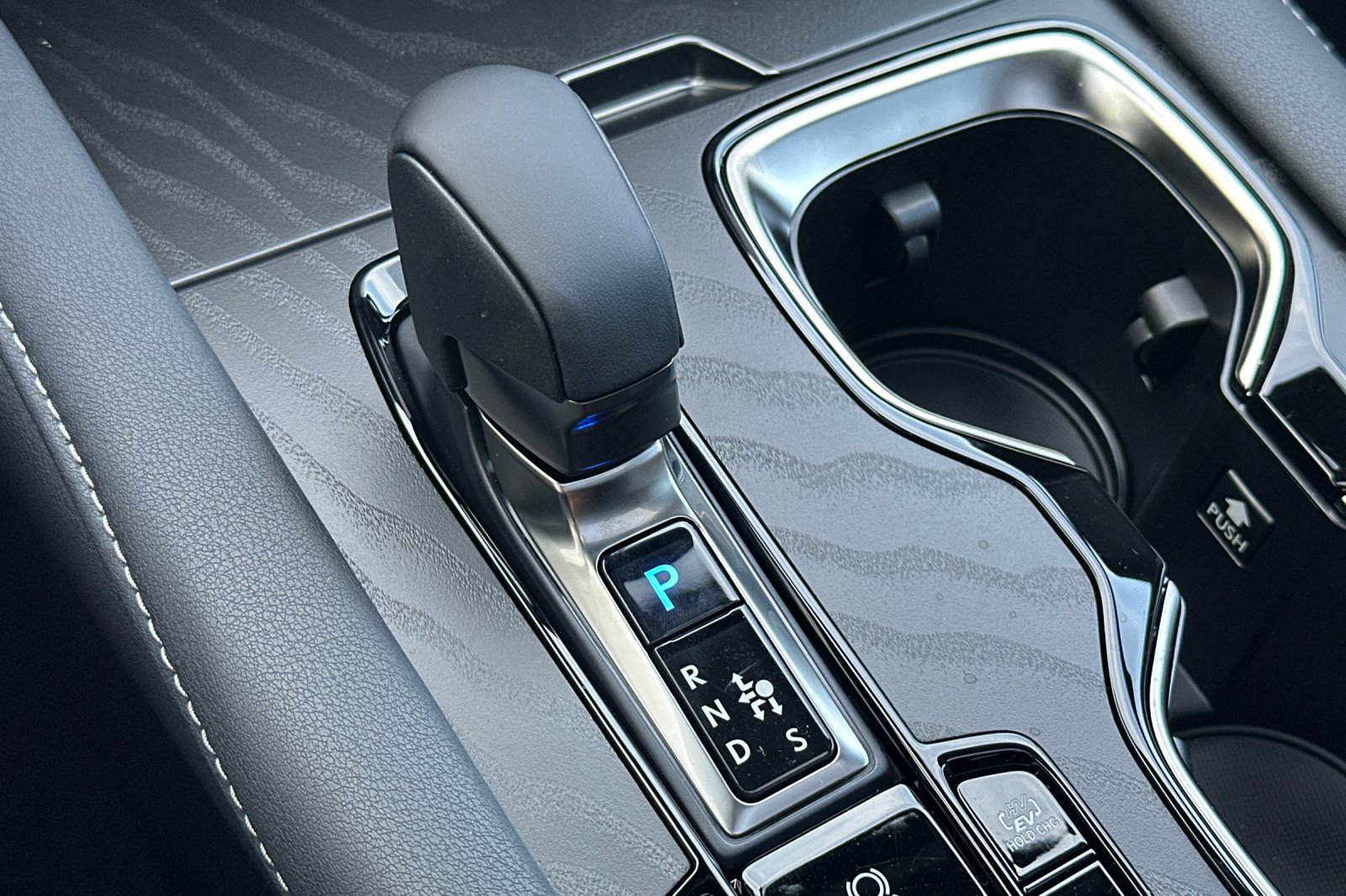 2026 Lexus RX 450h+ Premium - Photo 21