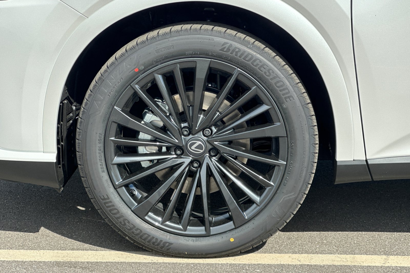 2026 Lexus RX 450h+ Premium - Photo 25