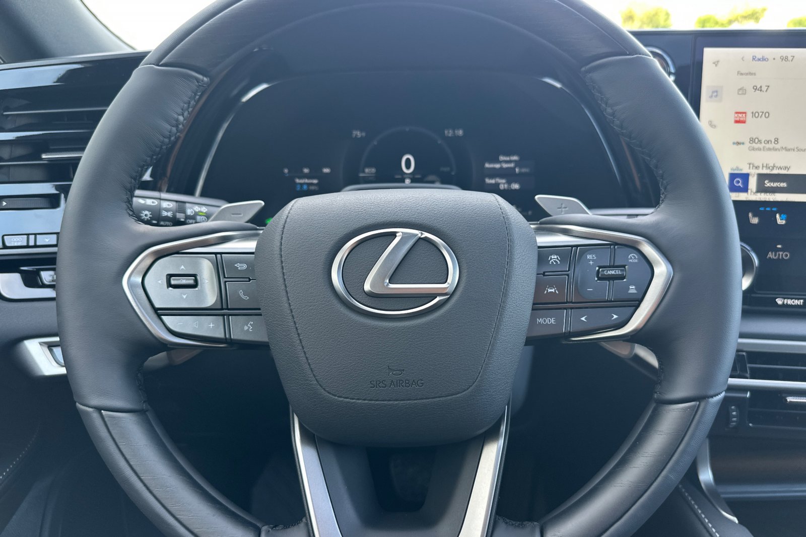 2026 Lexus RX 450h+ Premium - Photo 23