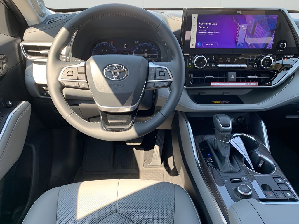 New 2025  Toyota Platinum image 15