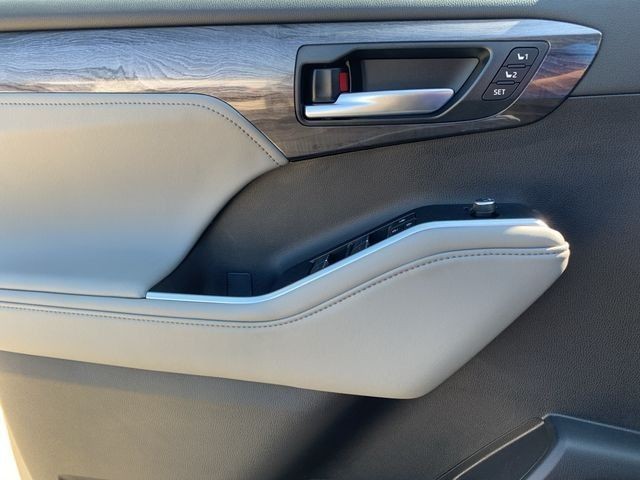 New 2025  Toyota Platinum image 45