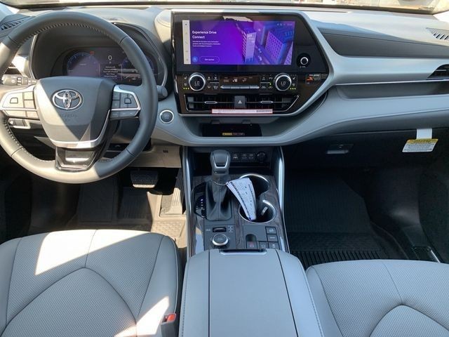 New 2025  Toyota Platinum image 49