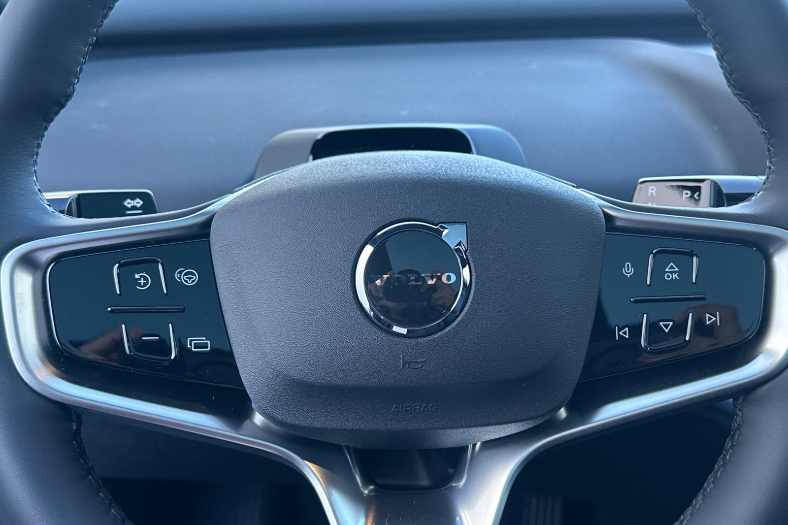 New 2026 Crystal White Volvo Ultra image 23