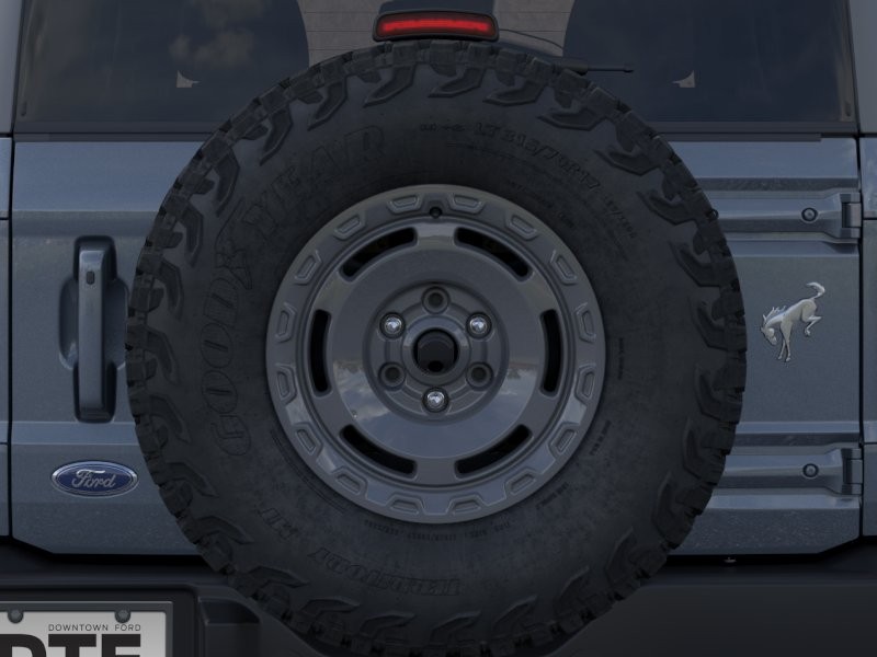 New 2025 Azure Gray Metallic Ford Outer Banks® image 25