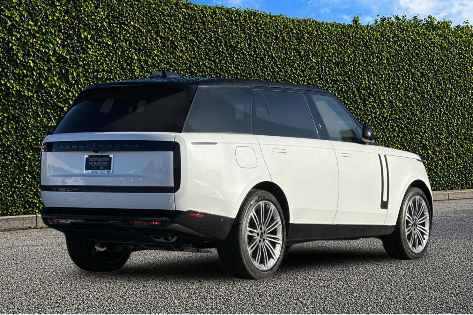 2026 Land Rover Range Rover SE - Photo 6