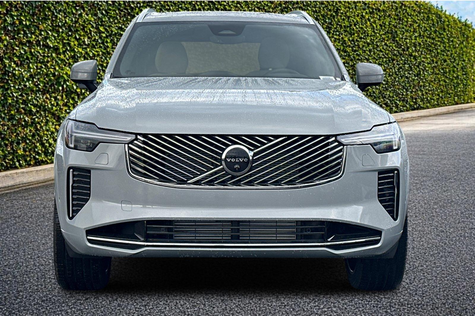 New 2026 Gray Volvo T8 Plus image 9
