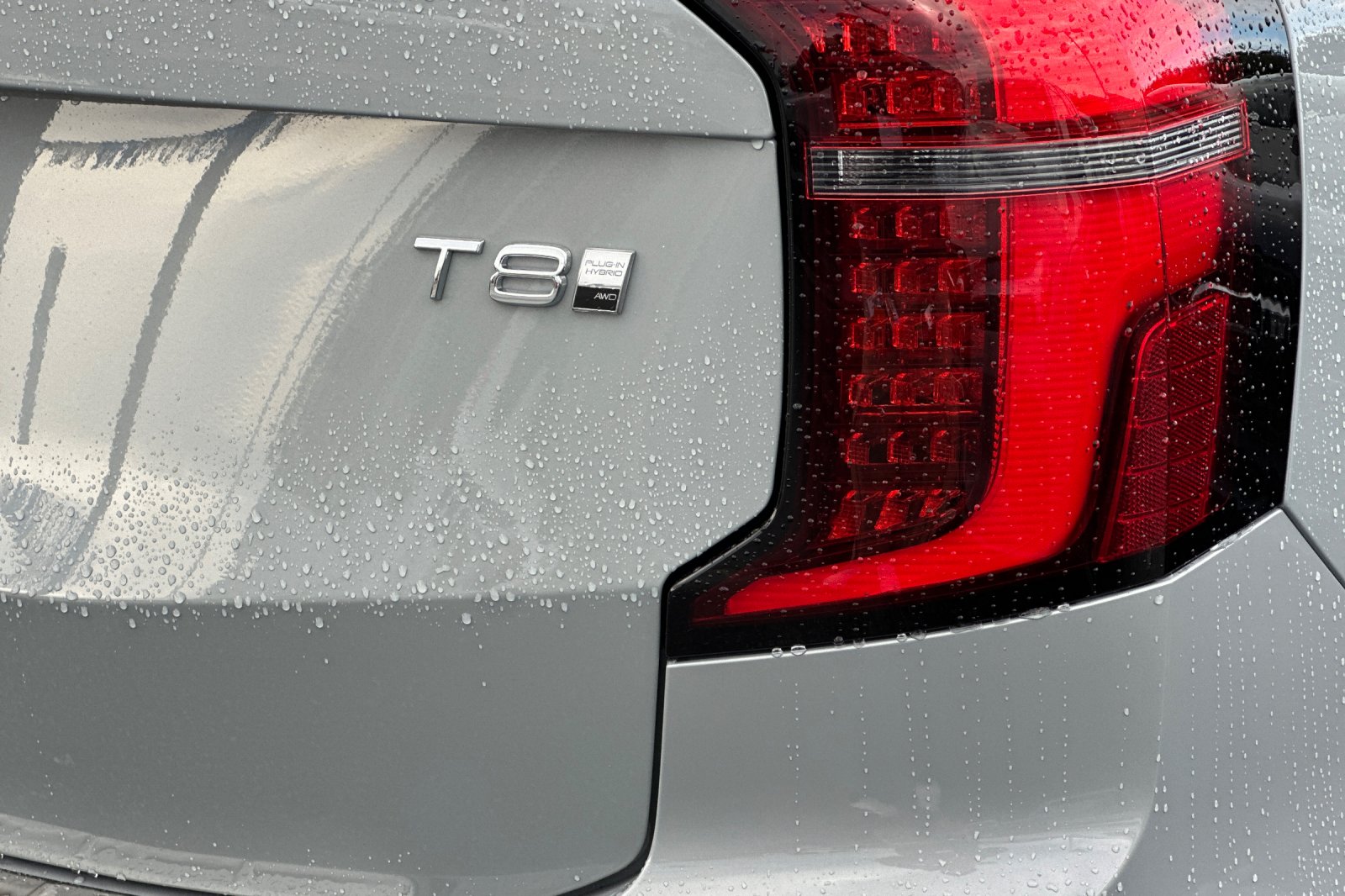 New 2026 Gray Volvo T8 Plus image 28