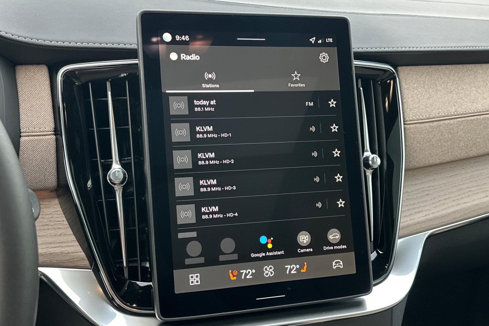 New 2026 Gray Volvo T8 Plus image 19