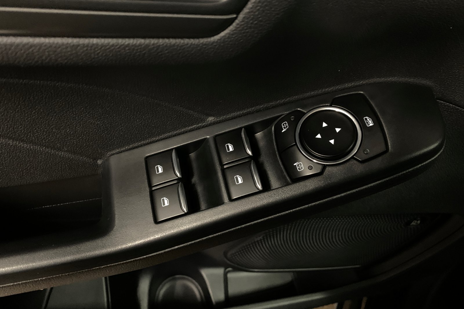 Used 2023 Black Ford Active image 12