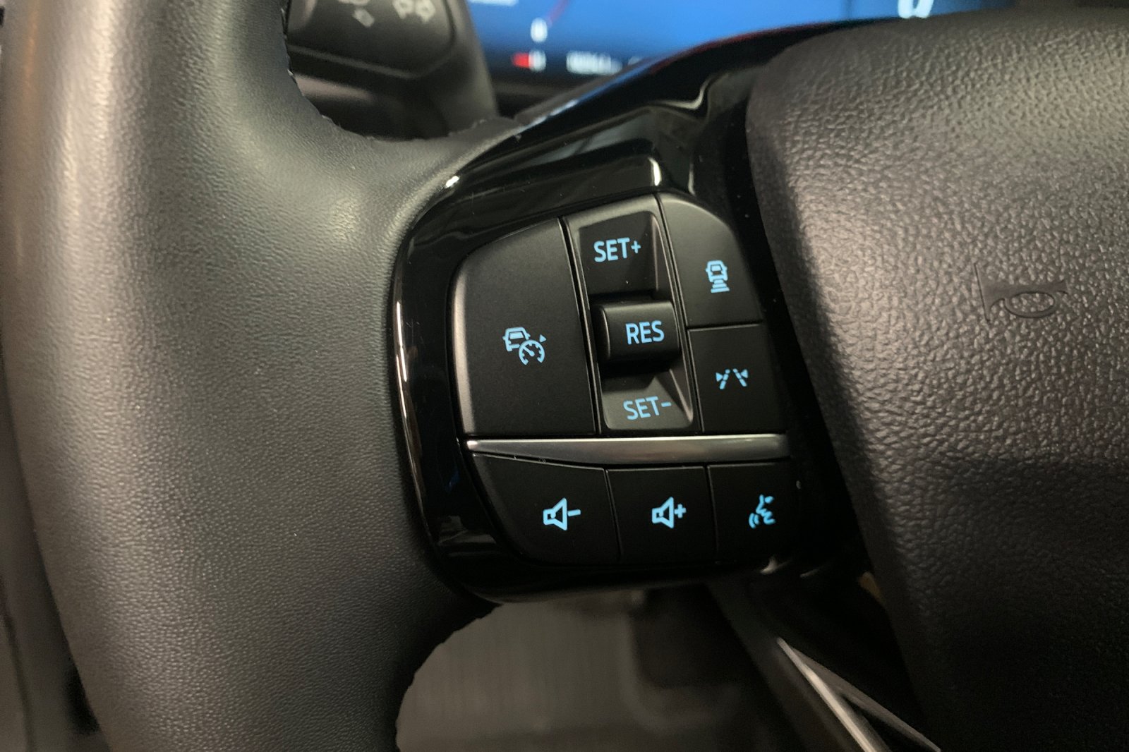 Used 2023 Black Ford Active image 28