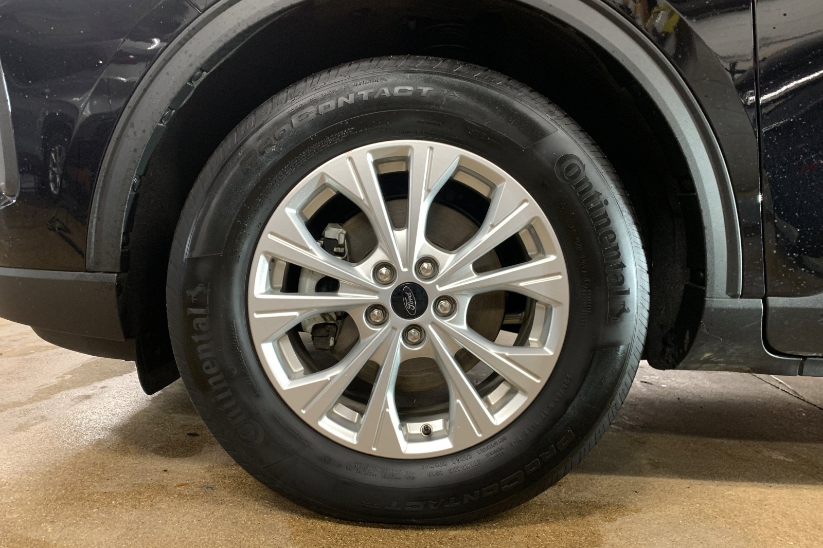 Used 2023 Black Ford Active image 33