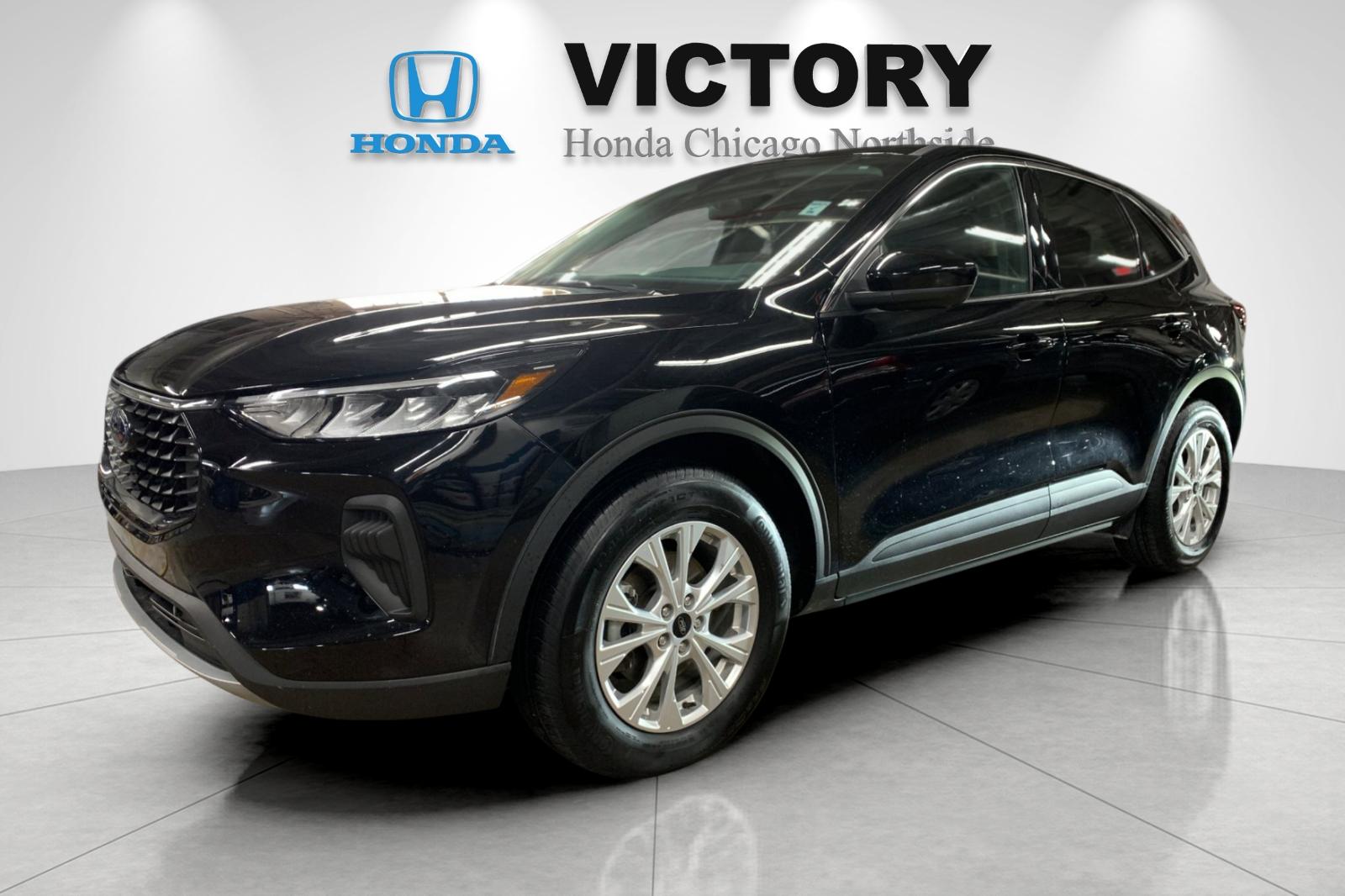 Used 2023 Black Ford Active image 7
