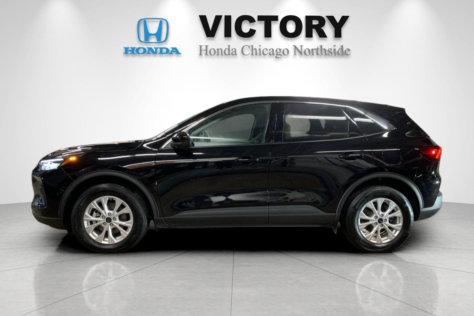 Used 2023 Black Ford Active image 6