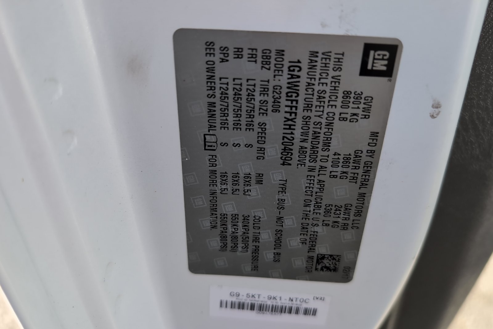 Used 2017 White Chevrolet LT image 29