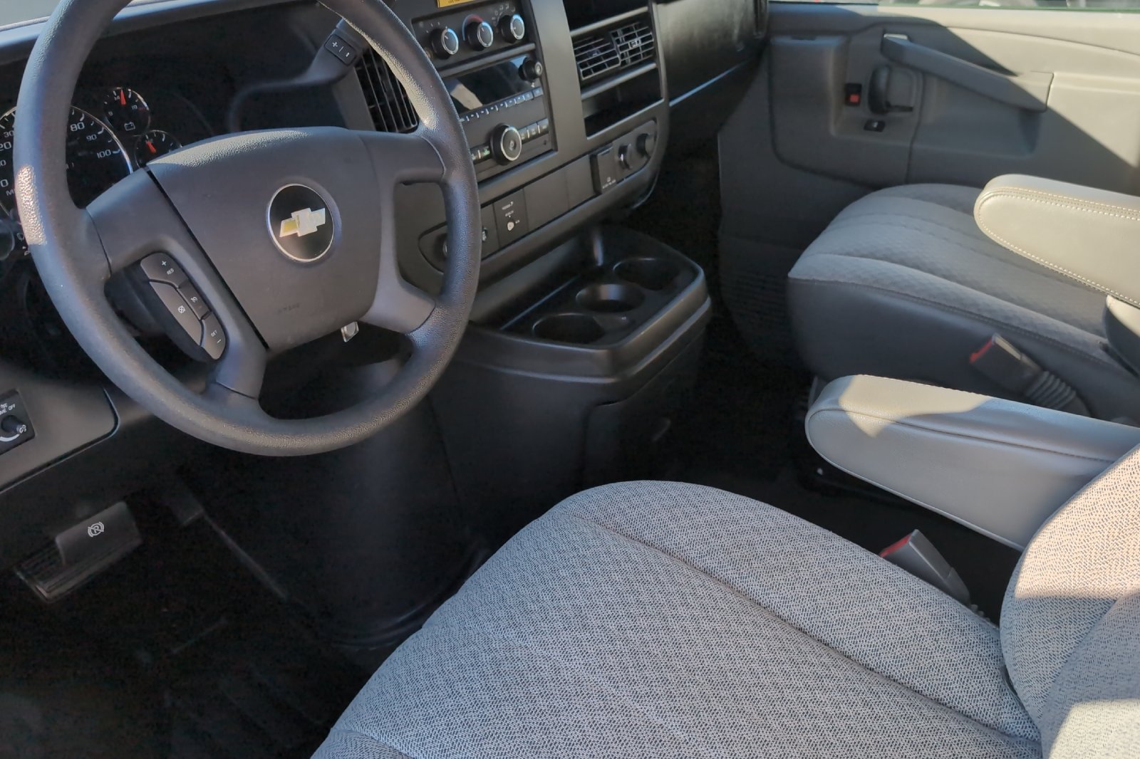 Used 2017 White Chevrolet LT image 11