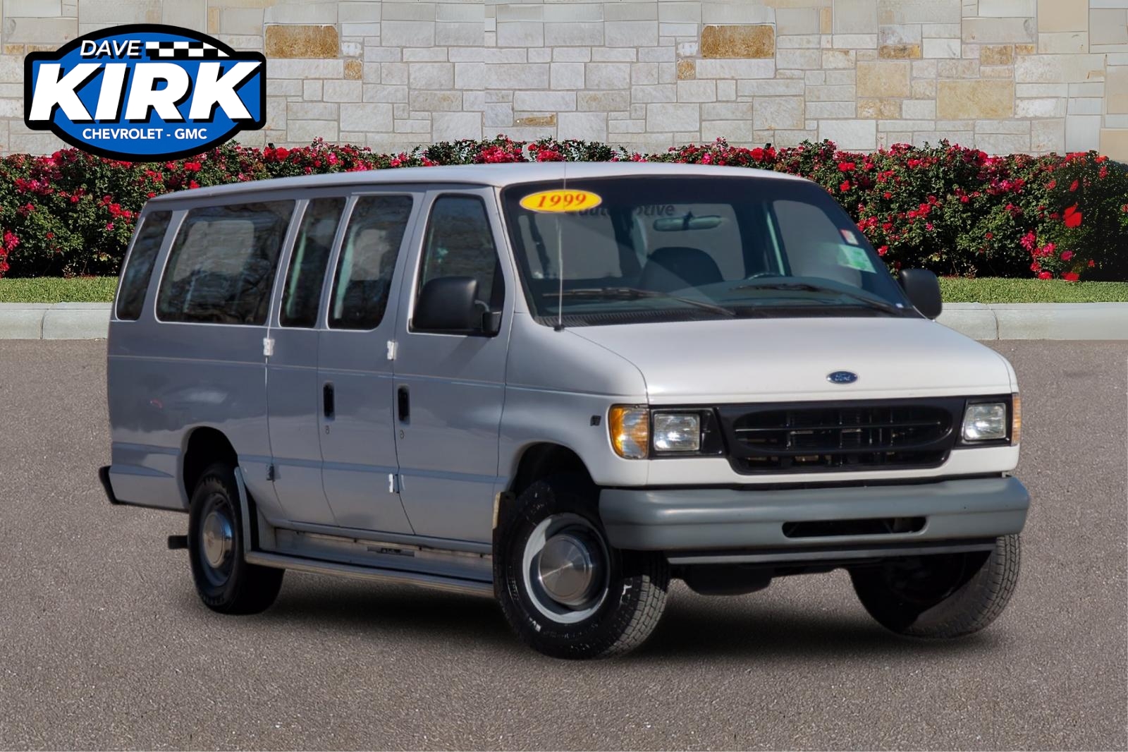 1999 Ford Econoline Wagon XL