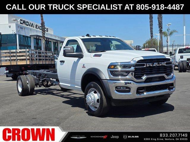 New 2025 Bright White Clearcoat RAM Tradesman image 9