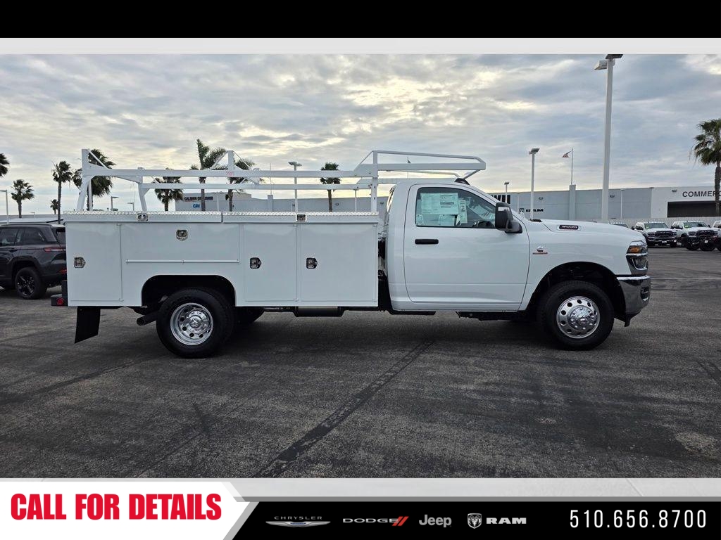 New 2025 Bright White Clear-Coat Exterior Paint RAM Tradesman image 8
