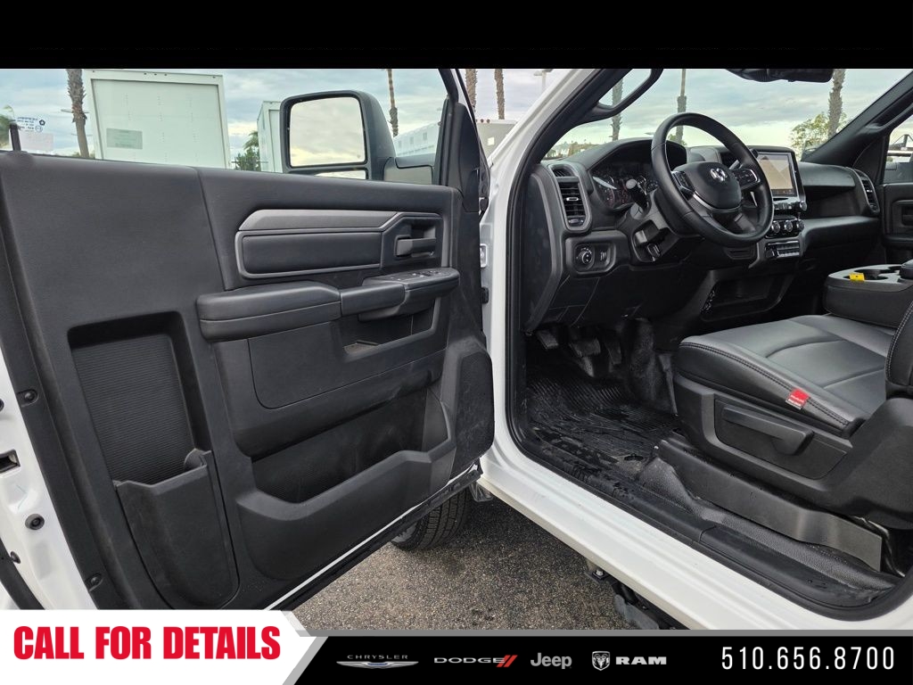 New 2025 Bright White Clear-Coat Exterior Paint RAM Tradesman image 14